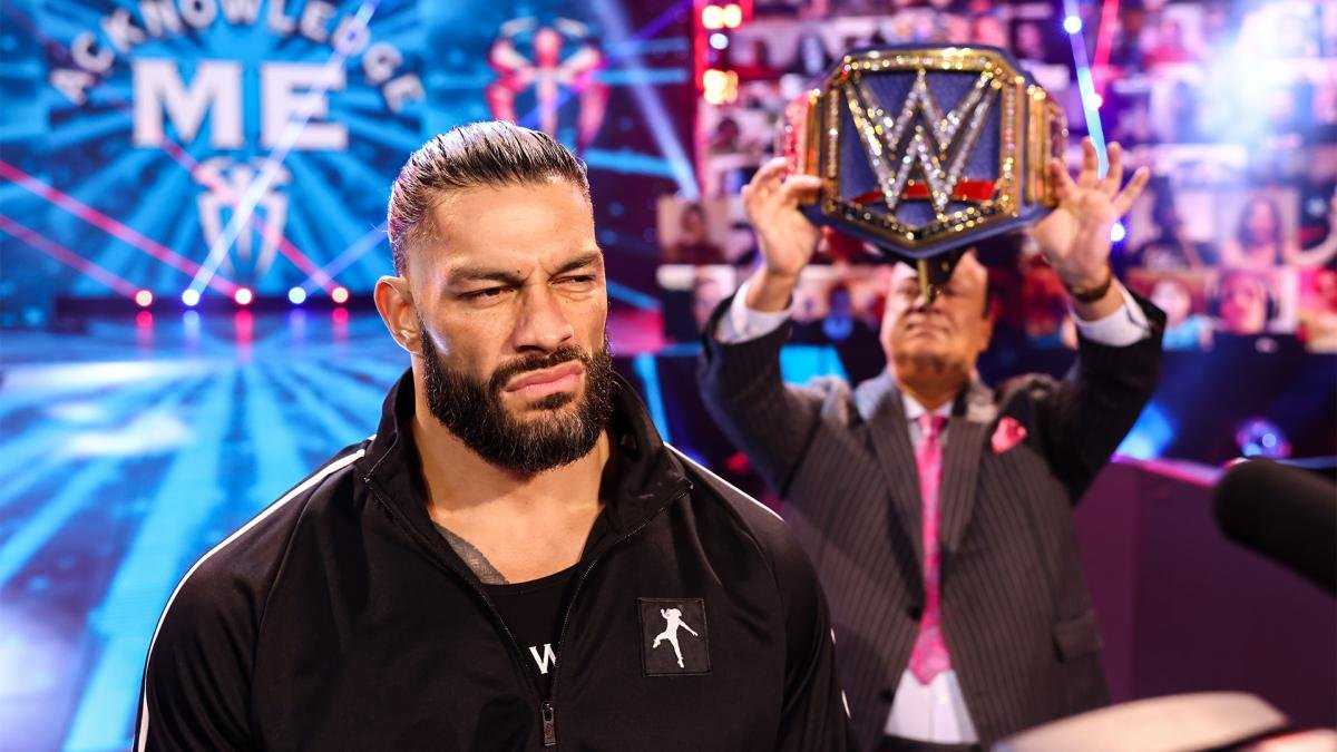 La superstar de la WWE prend un énorme coup contre Roman Reigns avec l'aide de Stone Cold Steve Austin