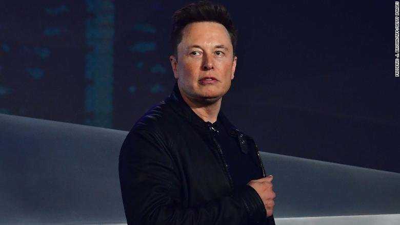 Marlon Humphrey des Ravens salue Elon Musk pour ses objectifs après avoir acheté Twitter : "C'est pourquoi je suis fan d'Elon Musk"