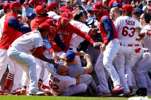 Qu’est-ce qui a conduit à une bagarre entre les Mets de New York et les Cardinals de Saint-Louis ?  Tout ce que vous devez savoir sur le combat laid