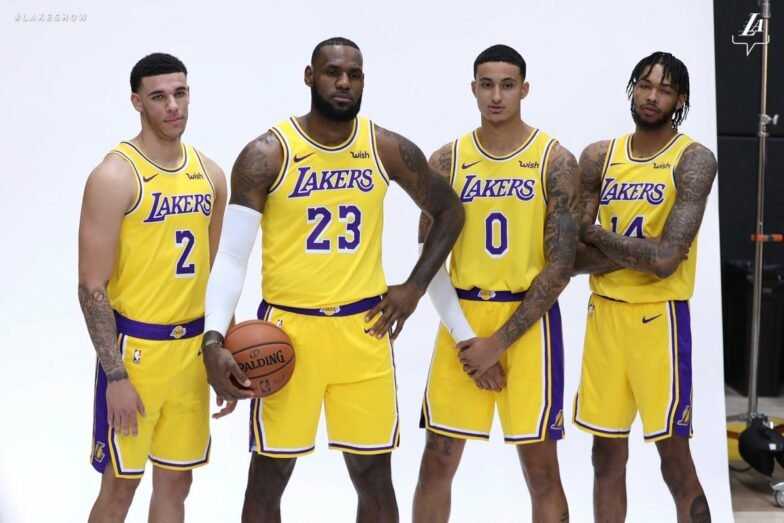 "Ils ne sont pas sérieux": le Temple de la renommée de la NBA et l'ancien rival de LeBron James déchire les Lakers pour leur chasse à l'entraîneur-chef