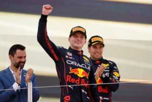 Les fans de F1 font rage face aux commentaires des médias anglais sur la victoire `` douée '' du GP d'Espagne de Max Verstappen