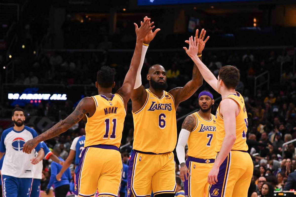 RAPPORTS: Les Lakers de LeBron James espèrent toujours décrocher l'entraîneur gagnant du championnat NBA avant la NBA 2022-23