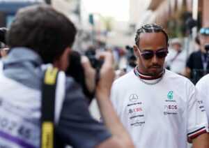 REGARDER: Lewis Hamilton confiant de Rain Masterclass au GP de Monaco alors que les fans notent une statistique insensée de F1