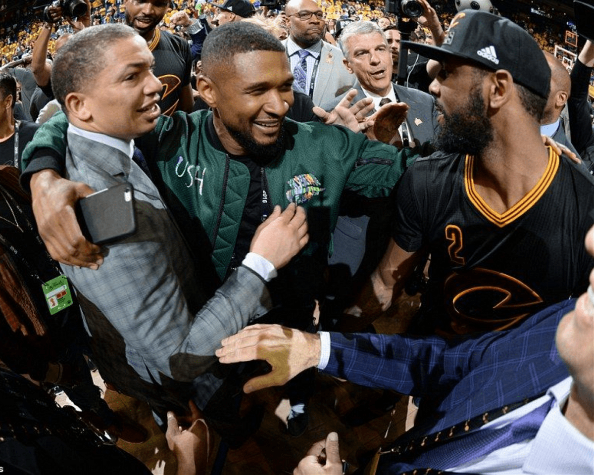 Usher a laissé les fans de la NBA confus en célébrant la victoire des Cavaliers de LeBron James et Kyrie Irving pour une raison moins connue