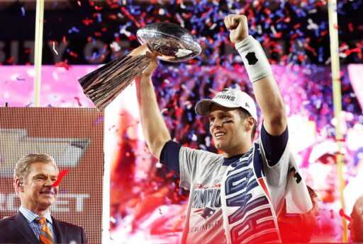 Tom Brady avec une valeur nette de 250 millions de dollars, a sacrifié près de 100 millions de dollars pour obtenir plus d’apparitions au Super Bowl que Peyton Manning et d’autres rivaux