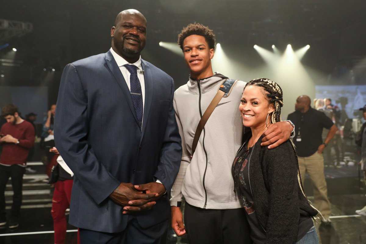 "Aurait dû écouter son père": NBA Twitter devient brutal avec le fils de 22 ans de Shaquille O'Neal alors que les conseils de la légende des Lakers semblent avoir du sens maintenant