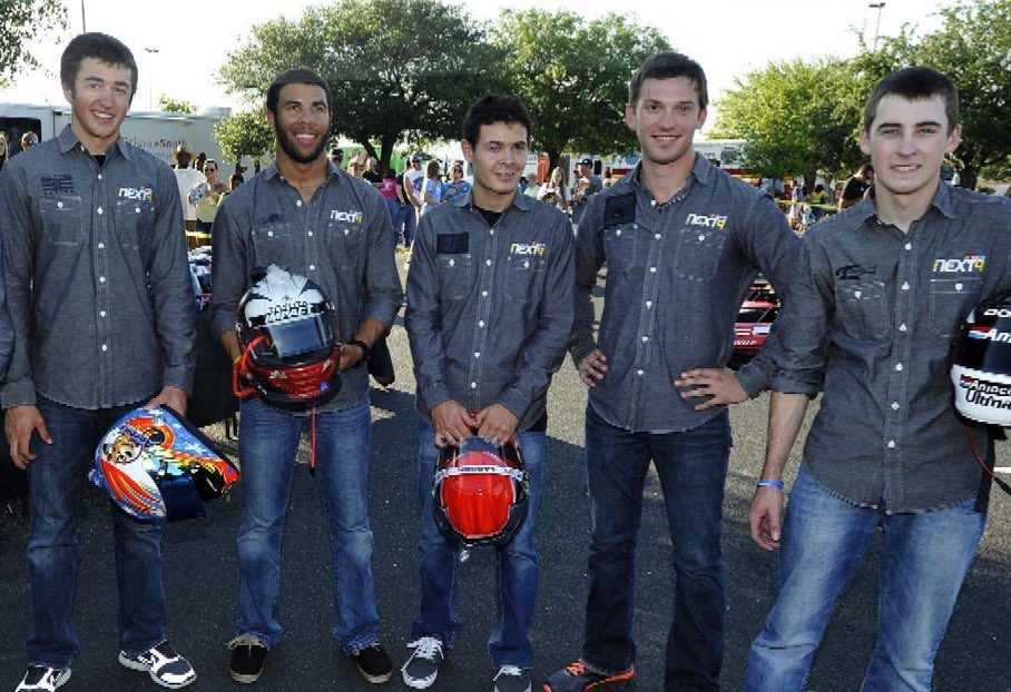 La victoire NASCAR de Daniel Suarez complète la classe de 2012 - Kyle Larson, Chase Elliott, Bubba Wallace et Ryan Blaney