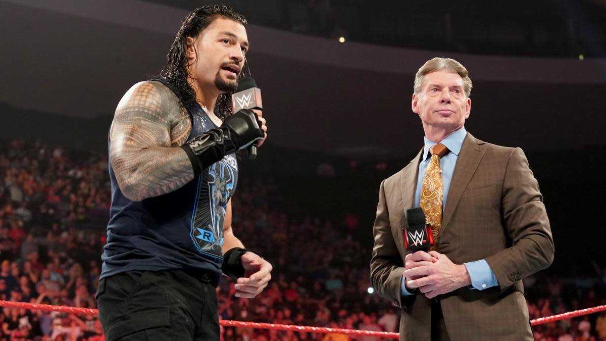 L'ancien adversaire de Vince McMahon prend Cheeky Dig à Roman Reigns sur WWE SmackDown