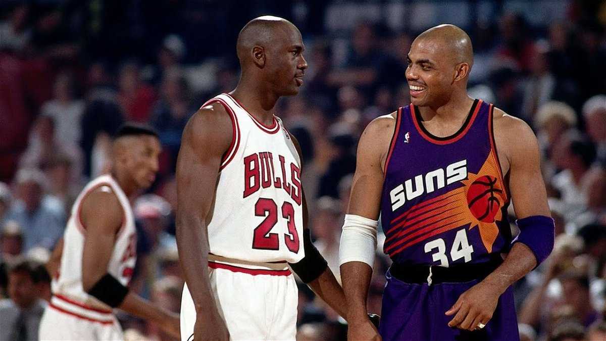 Le milliardaire Michael Jordan a une fois éclaboussé 20 000 $ sur le «faux ami» Charles Barkley juste pour faciliter son chemin vers le championnat NBA