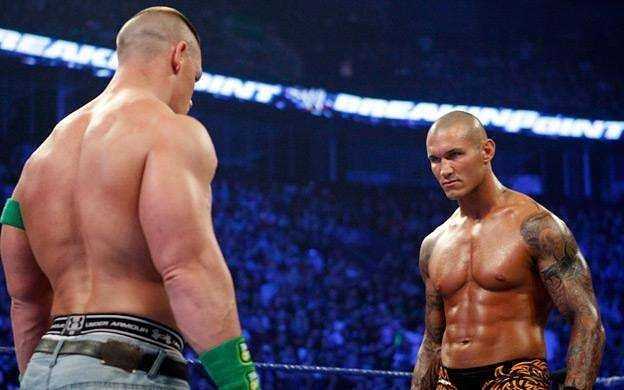 Les fans choisissent leur camp alors que la WWE ravive la rivalité historique entre John Cena et Randy Orton