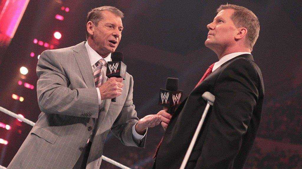 Les talents de la WWE célèbrent le remplacement d'un haut fonctionnaire en raison d'allégations