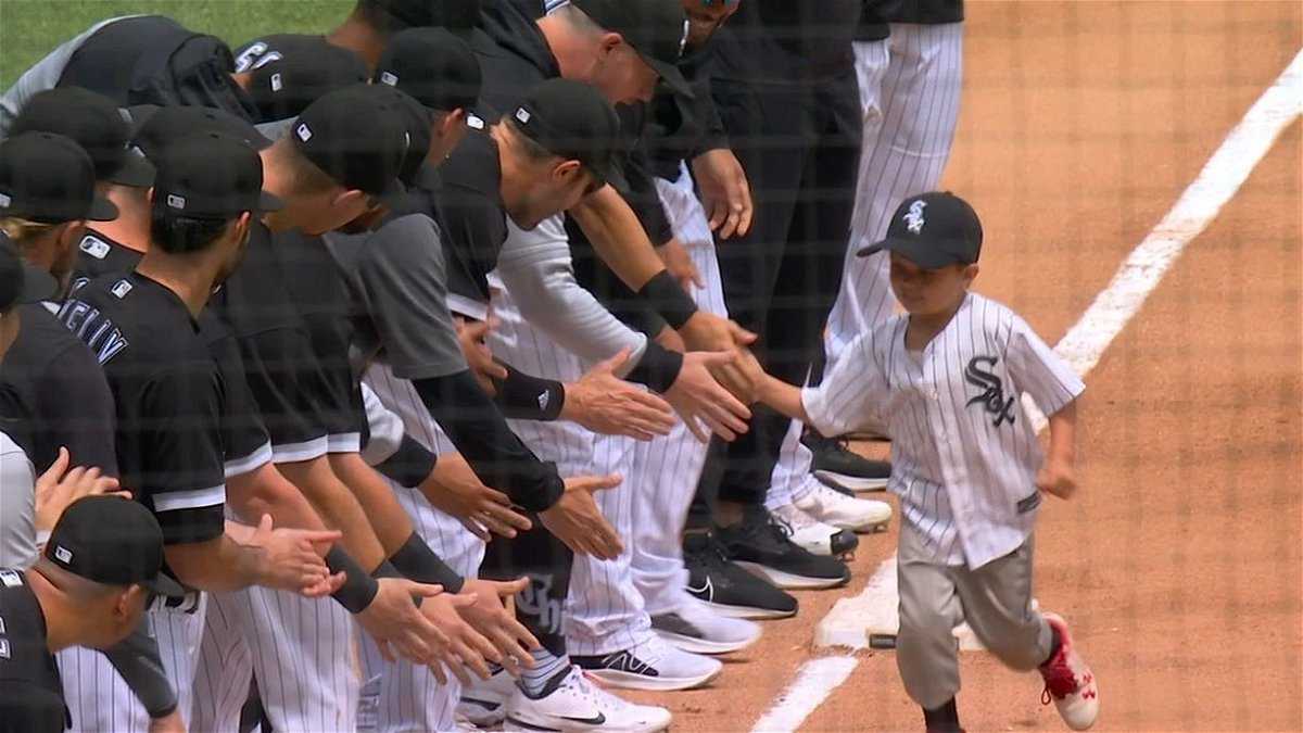 REGARDER: Le geste réconfortant des White Sox de Chicago et des Orioles de Baltimore pour réaliser le rêve d'un patient atteint d'un cancer de 7 ans