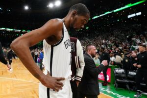 Un vétéran des Celtics fait une énorme demande en montrant à All-Star la porte de sortie pour assurer la signature du blockbuster Kevin Durant
