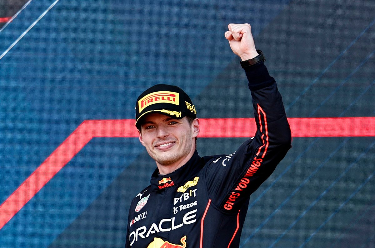 Une prédiction audacieuse voit Max Verstappen soulever le trophée F1 2022 avec suffisamment de saison à revendre