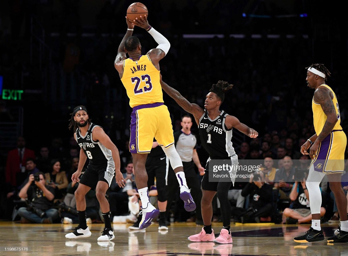 "Ils ne font que construire des actifs commerciaux pour KD et Kyrie": Les Lakers de LeBron James signant 23 ans, l'ancienne star américaine de McDonald's envoie les fans de la NBA dans un effondrement