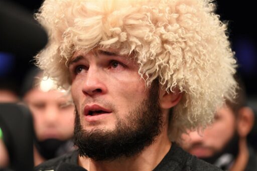Khabib Nurmagomedov se souvient d’un sacrifice monumental fait par son père avant son intronisation au Temple de la renommée de l’UFC