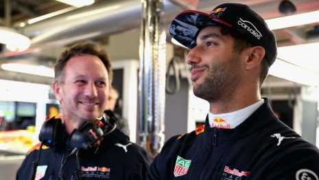 Des photos de mariage invisibles montrent que Daniel Ricciardo joue un rôle étrange dans les noces controversées entre Red Bull Boss et Spice Girl