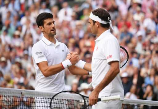 “Je l’ai bloqué” – Roger Federer interrompt Novak Djokovic alors qu’il parle de la victoire de la finale de Wimbledon 2019 après avoir économisé 2 points de match
