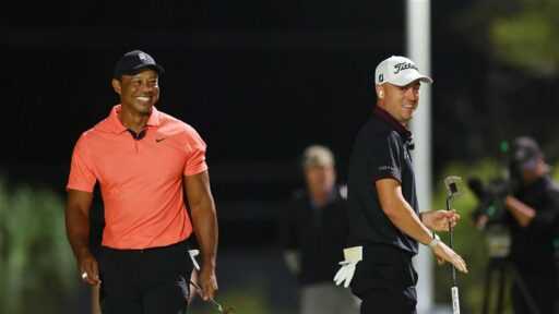 « Il vient de sourire… en disant F off » : Jordan Spieth explique de manière hilarante la réaction de Tiger Woods après sa récente défaite à « The Match »