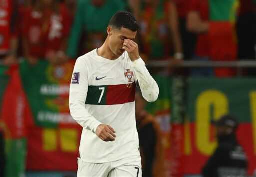 “Ronaldo a envoyé son équipe à l’aéroport!” – Les fans ne peuvent pas arrêter de troller le Portugal après avoir été éliminés malgré un carton rouge au Fifa WC22