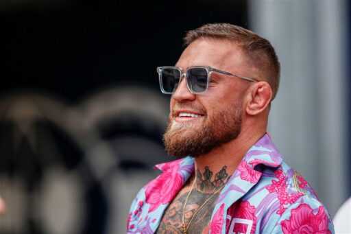Conor McGregor lève le toit pour la star du football américain en rejoignant l’agence de la superstar de l’UFC après ses débuts à l’USMNT