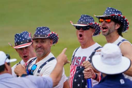 “Chaque chance que j’ai” : les fans de golf ont leur mot à dire sur la question de savoir si les golfeurs doivent boire pendant les parties