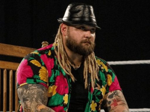 L’écrivain de longue date de la WWE, qui était en grande partie responsable du succès de Bray Wyatt, s’est discrètement séparé de l’entreprise