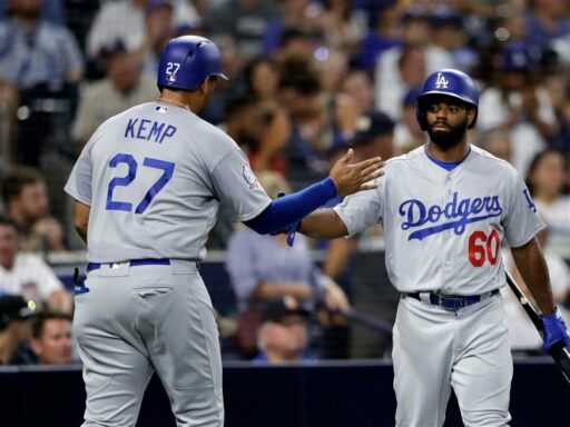 Les Dodgers de Los Angeles offrent un nouveau contrat à MLB Star malgré aucun espoir de retour au baseball