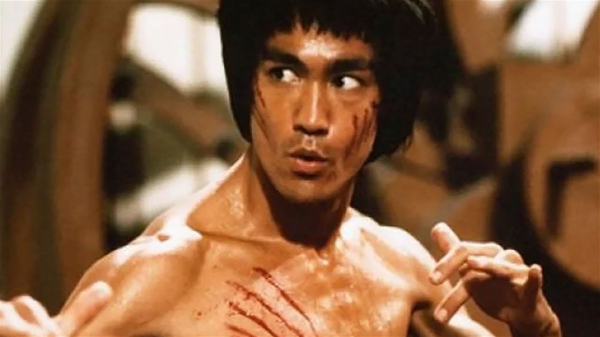 «Dragon Forever»: une image rare de Bruce Lee avec son arme préférée fait que les fans se souviennent des beaux jours