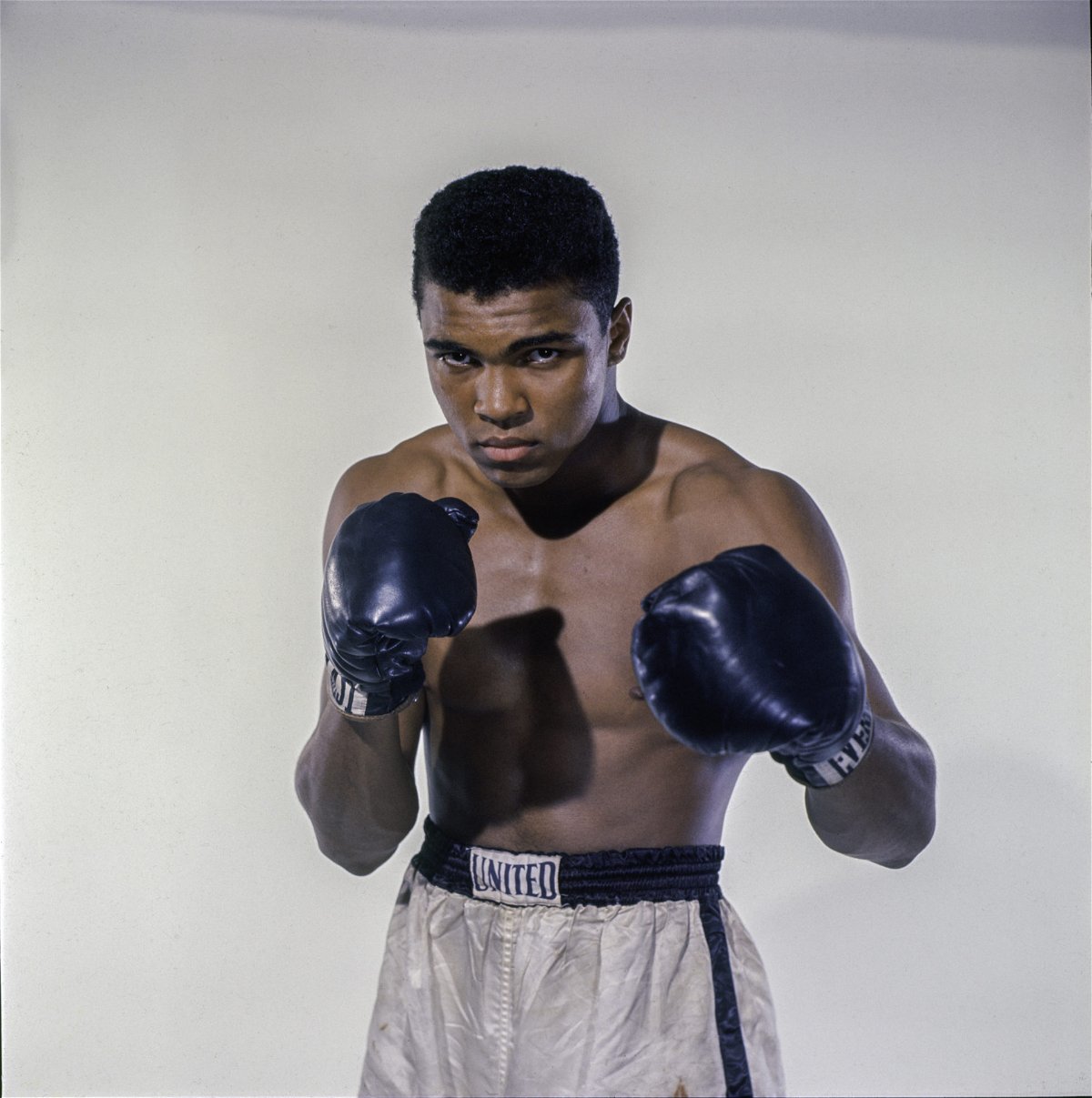 “[I Don’t Care] S’il a plongé, vous devez vraiment être tout à fait “: 58 ans après avoir créé la photo la plus virale de l’histoire de la boxe, le KO de Muhammad Ali de Sonny Liston rend les fans sceptiques à ce jour