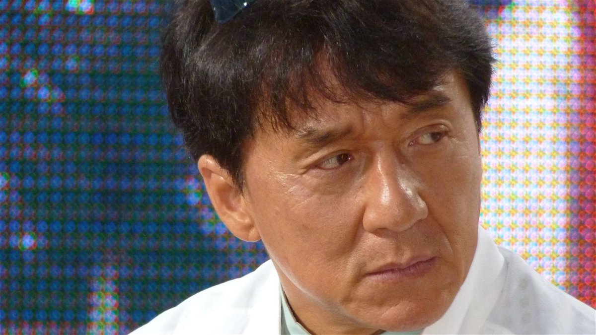 "Il s'est assis là à pleurer!" : Quelques heures après un honneur massif, Jackie Chan a fait une fois une rencontre bizarre avec un jeune fan