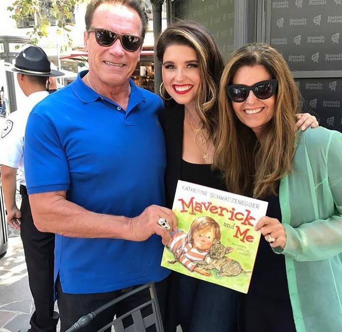 Mère de deux enfants, la fille d'Arnold Schwarzenegger, Katherine, rend hommage à sa mère de 67 ans, Maria Shriver, avec une surprise spéciale