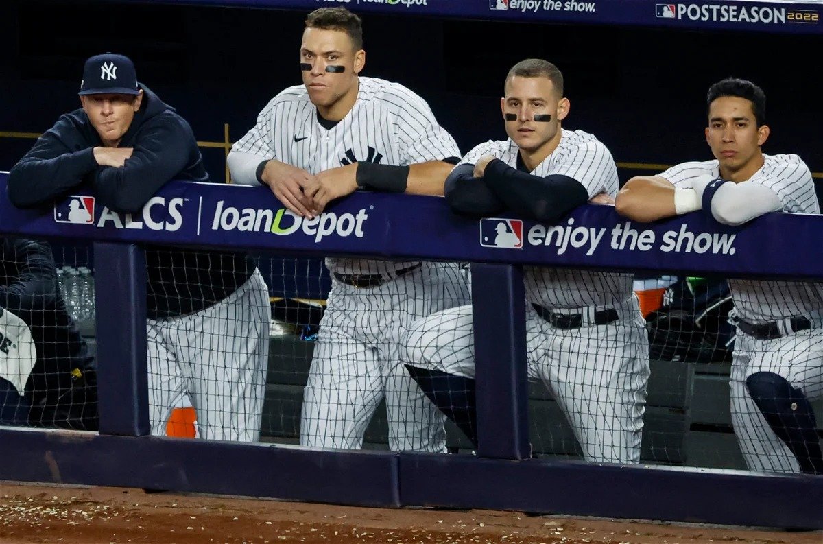"What a Prick": Moment controversé impliquant l'entraîneur des Yankees de New York irrite les fans au-delà de la croyance