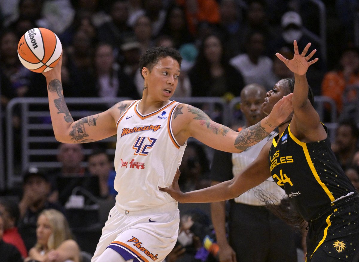 "Je dois arrêter de hyping ces faibles dunks" : le WNBA All Stars Slam de Brittney Griner est accusé par des fans brutaux