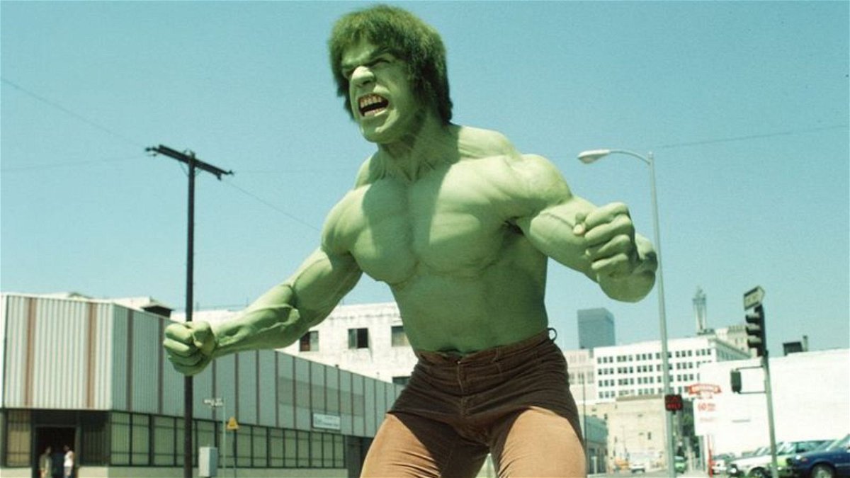 La légende du bodybuilding de 71 ans, Lou Ferrigno, partage un avatar rare et très humoristique de "The Incredible Hulk" s'entraînant dans la salle de sport
