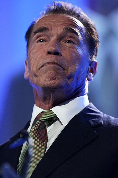 Des mois après avoir courageusement admis les erreurs qui ont effondré sa famille, Arnold Schwarzenegger se dit « beaucoup plus sage » à 76 ans : « Je ne suis pas aussi fou »