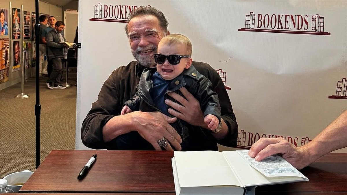 « Ce n'était pas le seul Terminator là-bas » : Arnold Schwarzenegger « bouleverse » un fan de bébé et le laisse pleurer lors de l'événement de signature « Soyez utile »